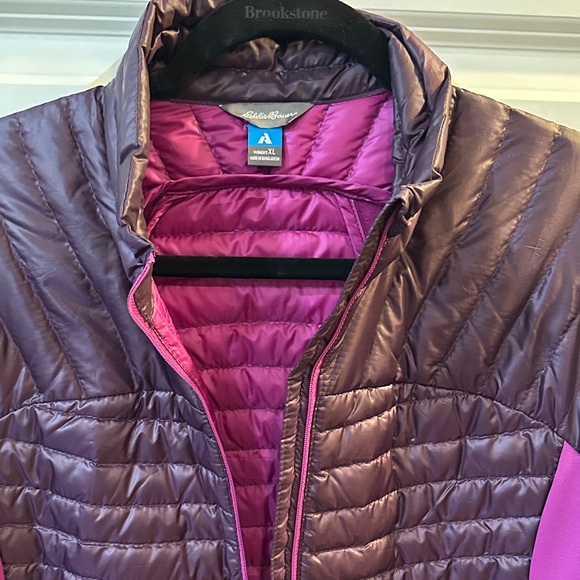 Eddie Bauer Women's Plum Puffer Jacket - Picture 1 of 8